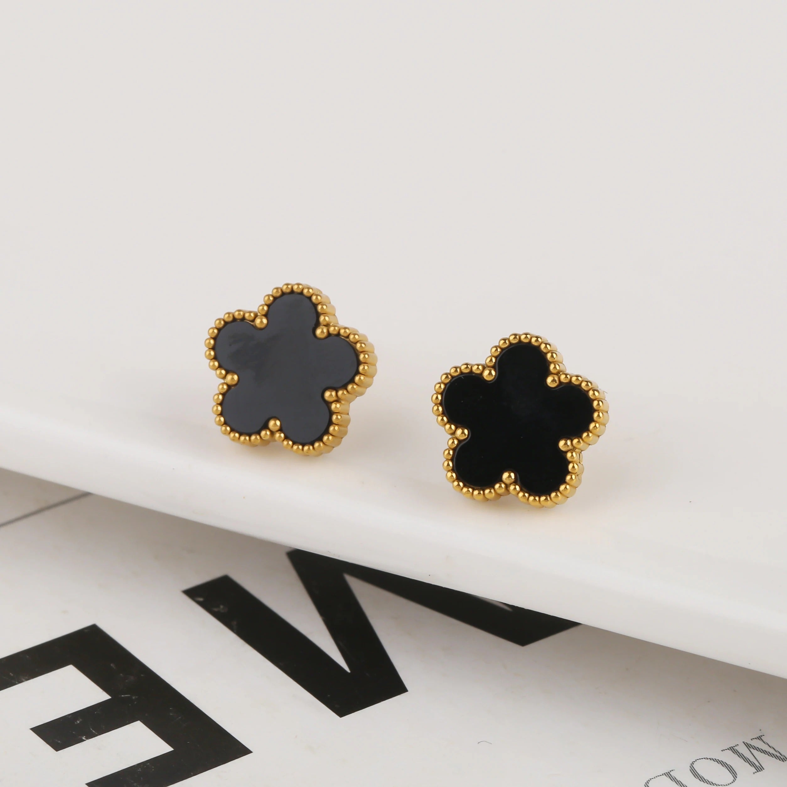 CLOVER | BLACK EARRINGS