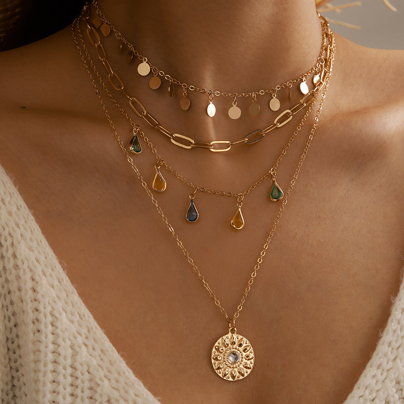 FOR HER | MULTI-LAYERED NECKLACE WITH CRYSTALS